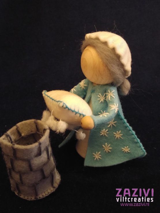 Vrouw Holle (groot) - Afbeelding 7