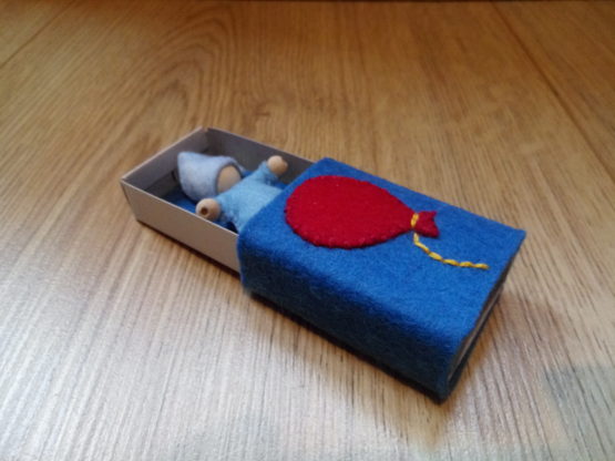 Vilten kiekeboedoosje - Ballon rood - Afbeelding 4